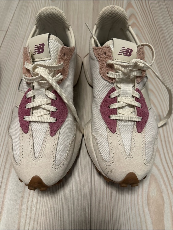 New Balance Shoes - New Balance 327 Women’s Cream and Mauve Lace-Up Sneakers
